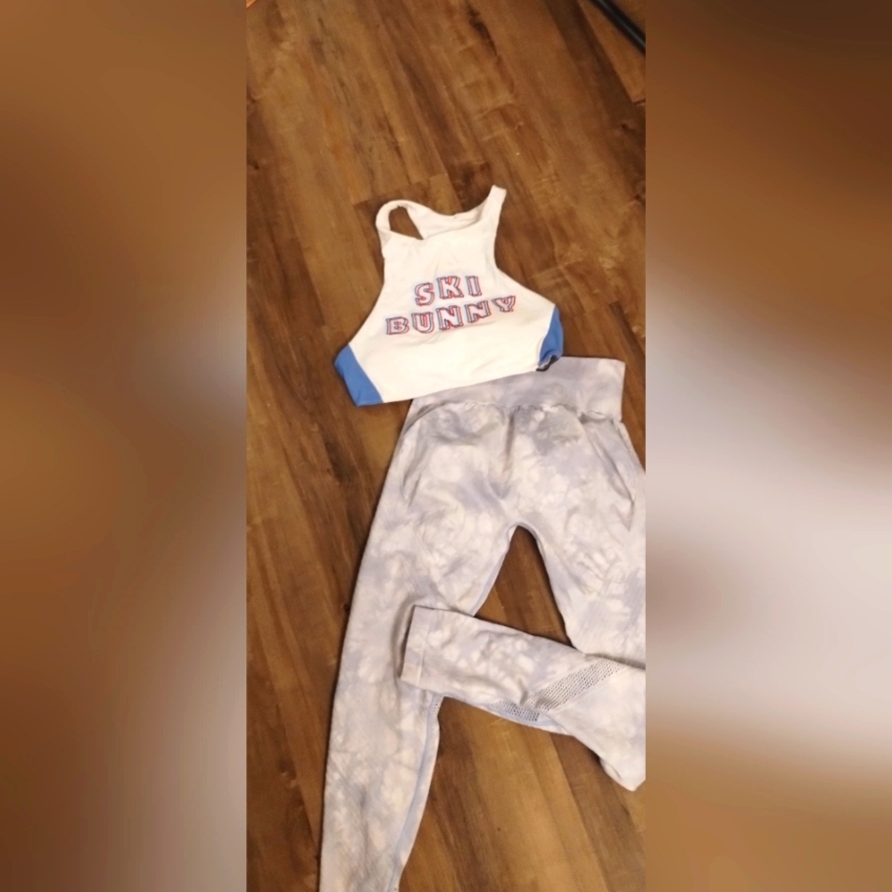 Leggings/ crop tank
